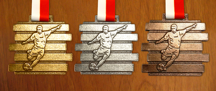 odlewany medal pikarski wys. 70 mm brzowy puchary statuetki medale