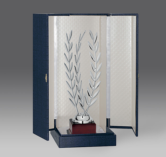 Statuetka SO 6015 w drewnianym etui, w.18, h.42 (produkt niedostępny) puchary statuetki medale